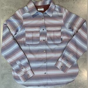 Columbia Women’s  Omni-Wick Button Up Shirt with Vented Back, Size M